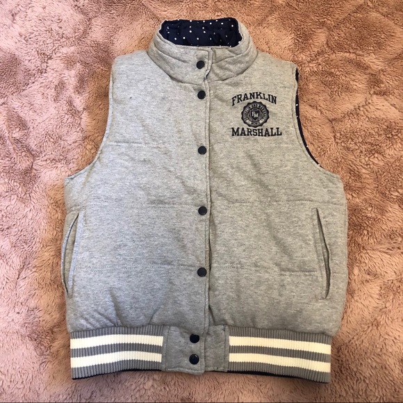 Reversible grey and polka dot vest - Picture 4 of 11